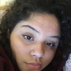 Meet your Posher, Caroline